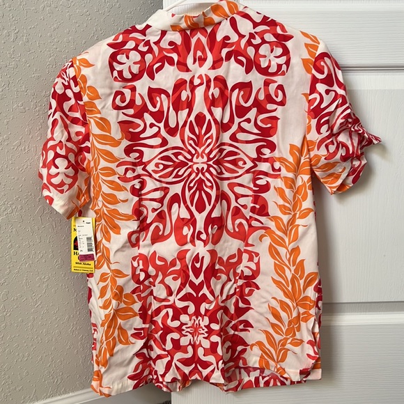 NWT Womens Hawaiian Blouse:  Size 1X🌺 - Picture 5 of 9